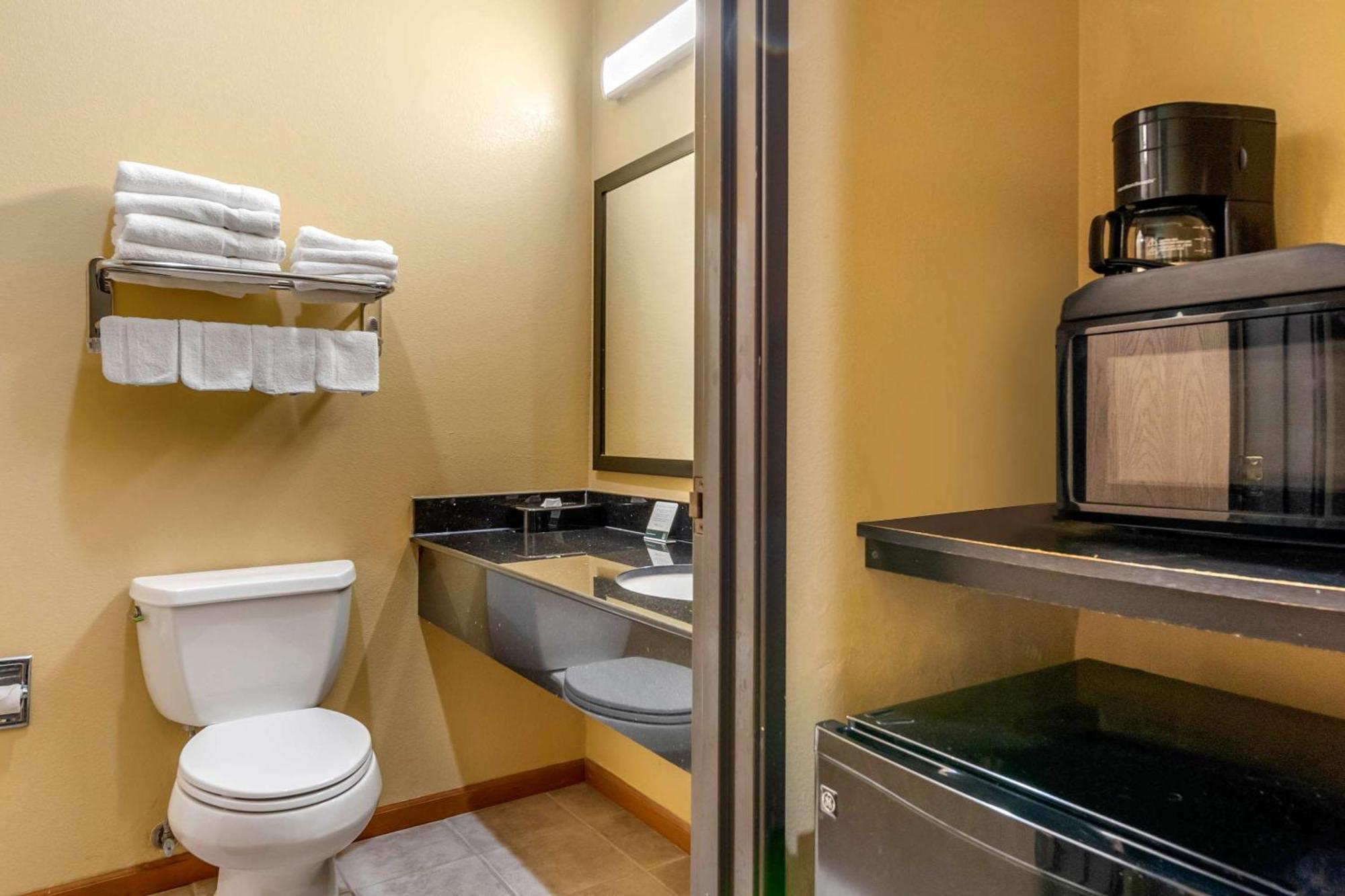 Quality Inn & Suites Lenexa Kansas City Buitenkant foto