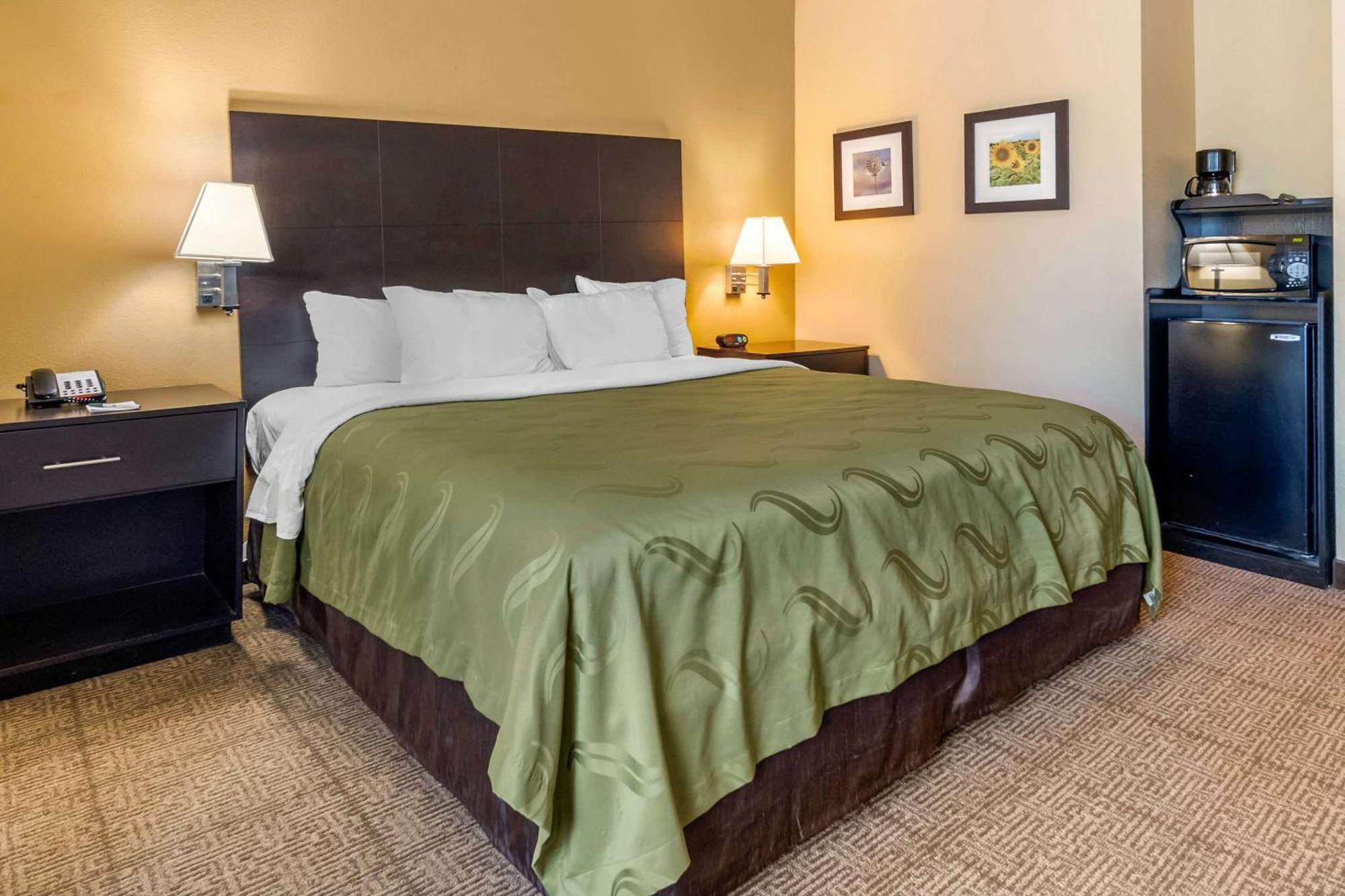 Quality Inn & Suites Lenexa Kansas City Buitenkant foto
